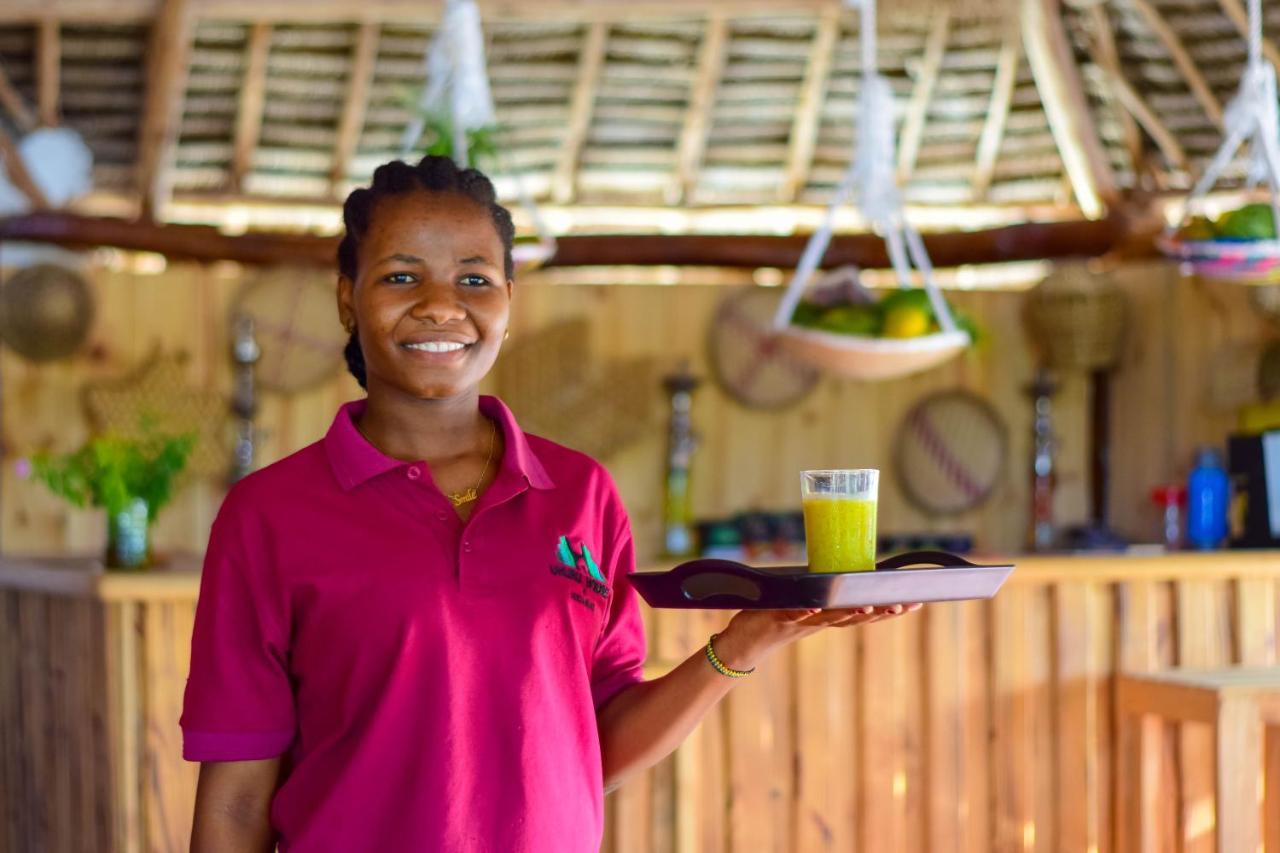 Uhuru House And Restaurant Nungwi Buitenkant foto