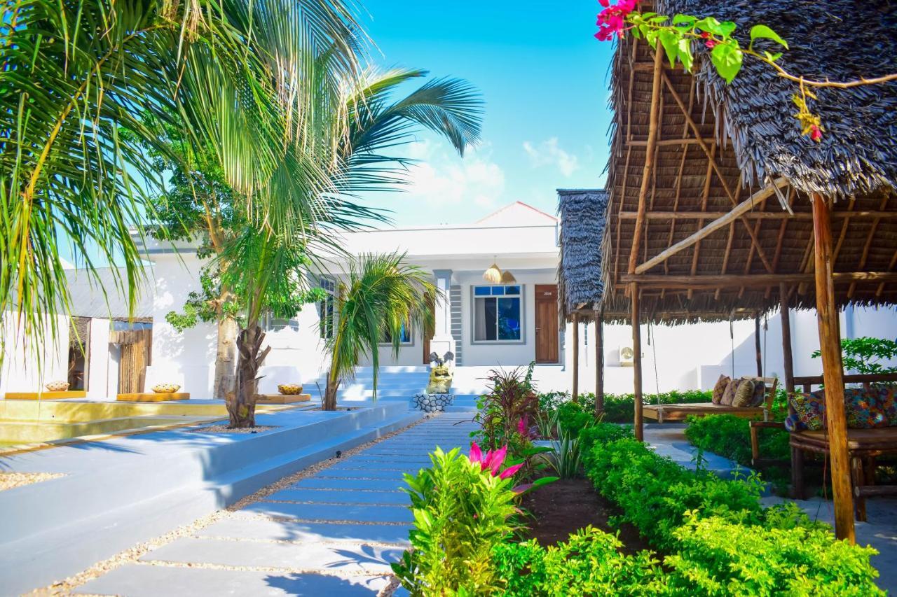 Uhuru House And Restaurant Nungwi Buitenkant foto