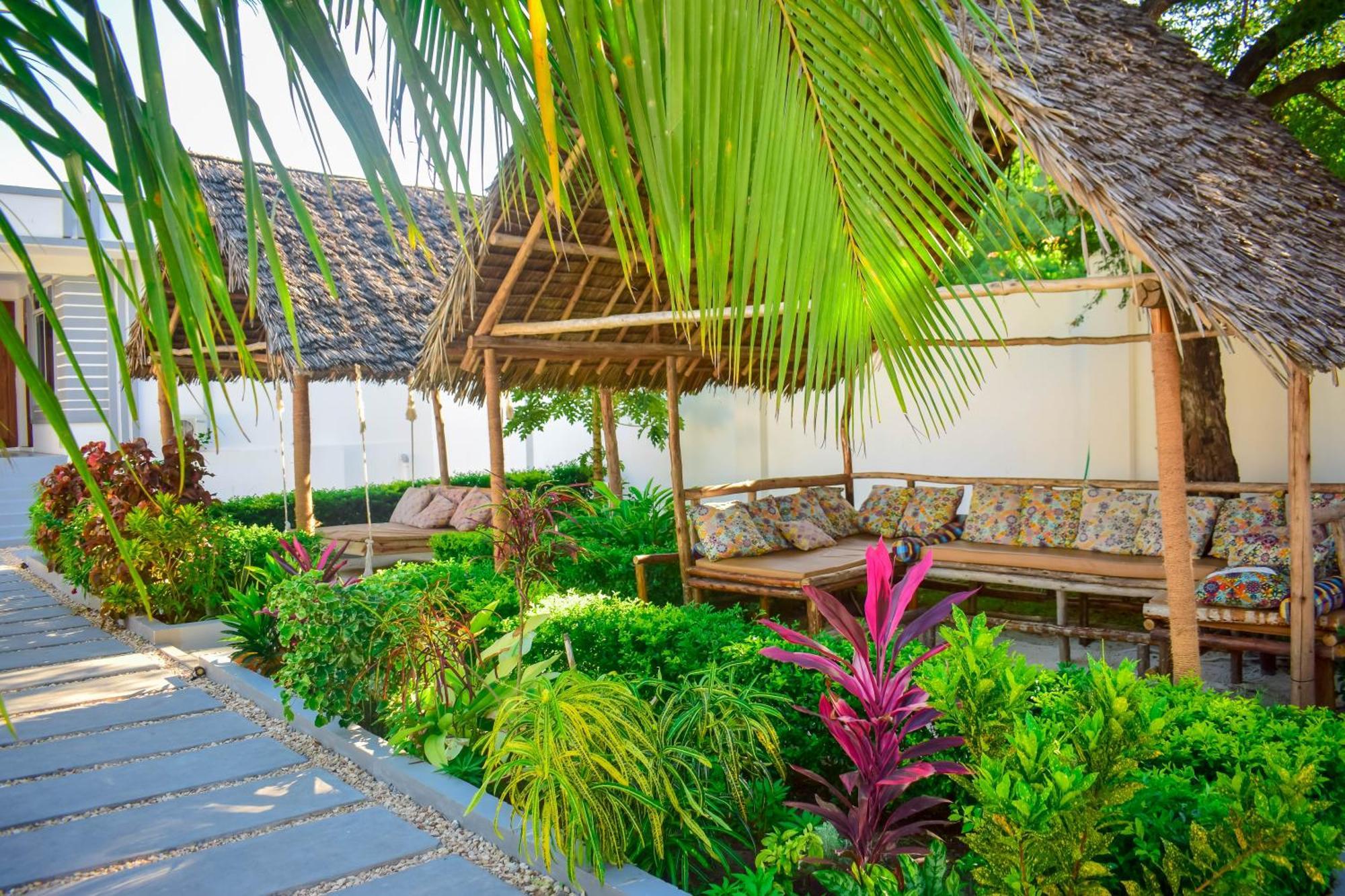 Uhuru House And Restaurant Nungwi Buitenkant foto